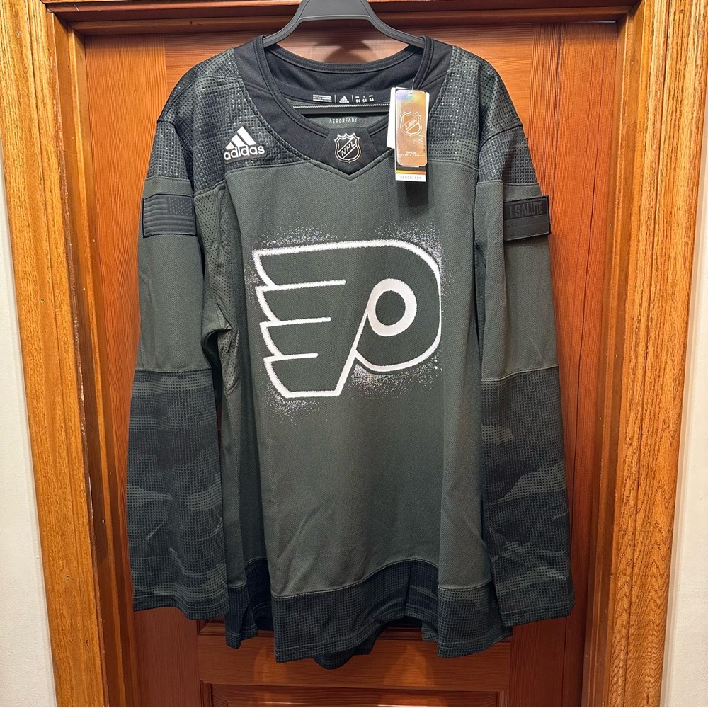 BNWT Philadelphia Flyers Adidas Salute To Service Jersey SZ 54(XL) Camo Military